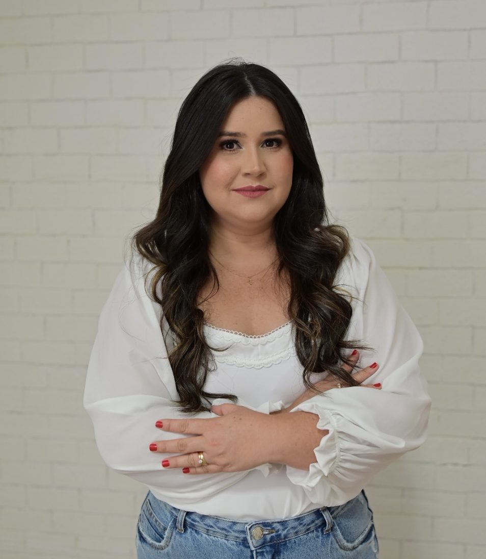 Retrato de Aline Matos, fundadora da Am Be Travel
